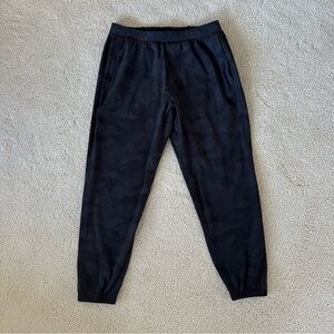 Men’s Lululemon Surge Jogger (Shorter) Heritage 365 Camo Black